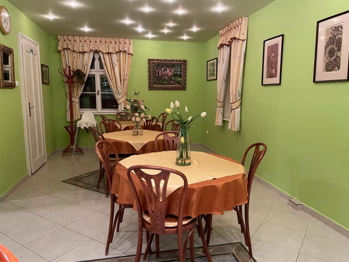 Party Villa Holiday Rent Balatonfoldvar Bagian luar foto