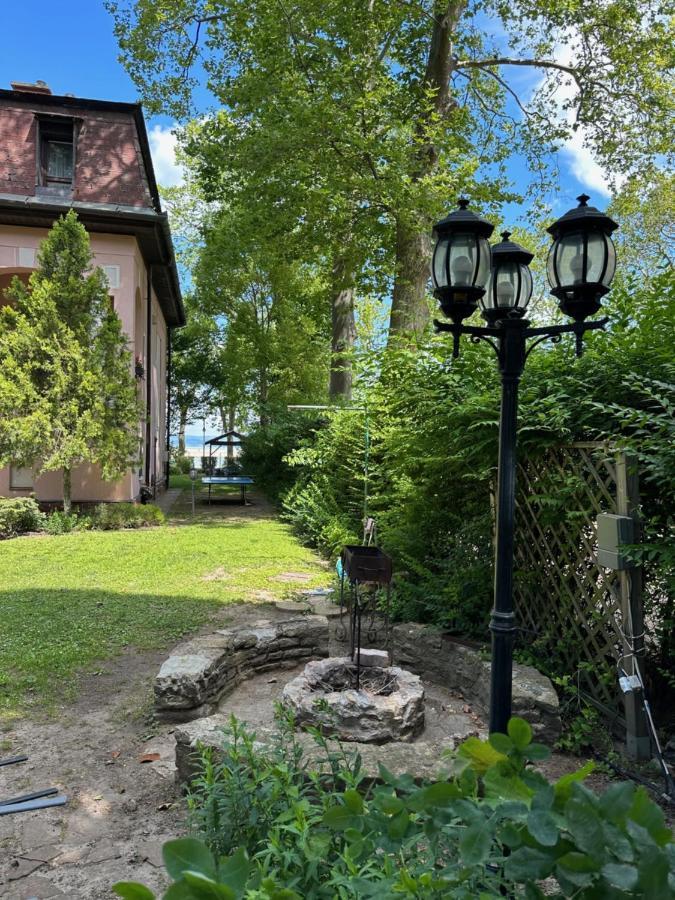 Party Villa Holiday Rent Balatonfoldvar Bagian luar foto